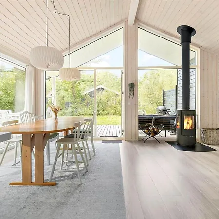 6757 - Skovtoften 16 *